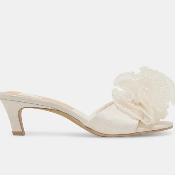 🔹️Dolce Vita 🔹️Narita Pearl Off White Satin Heels - Picture 4 of 11